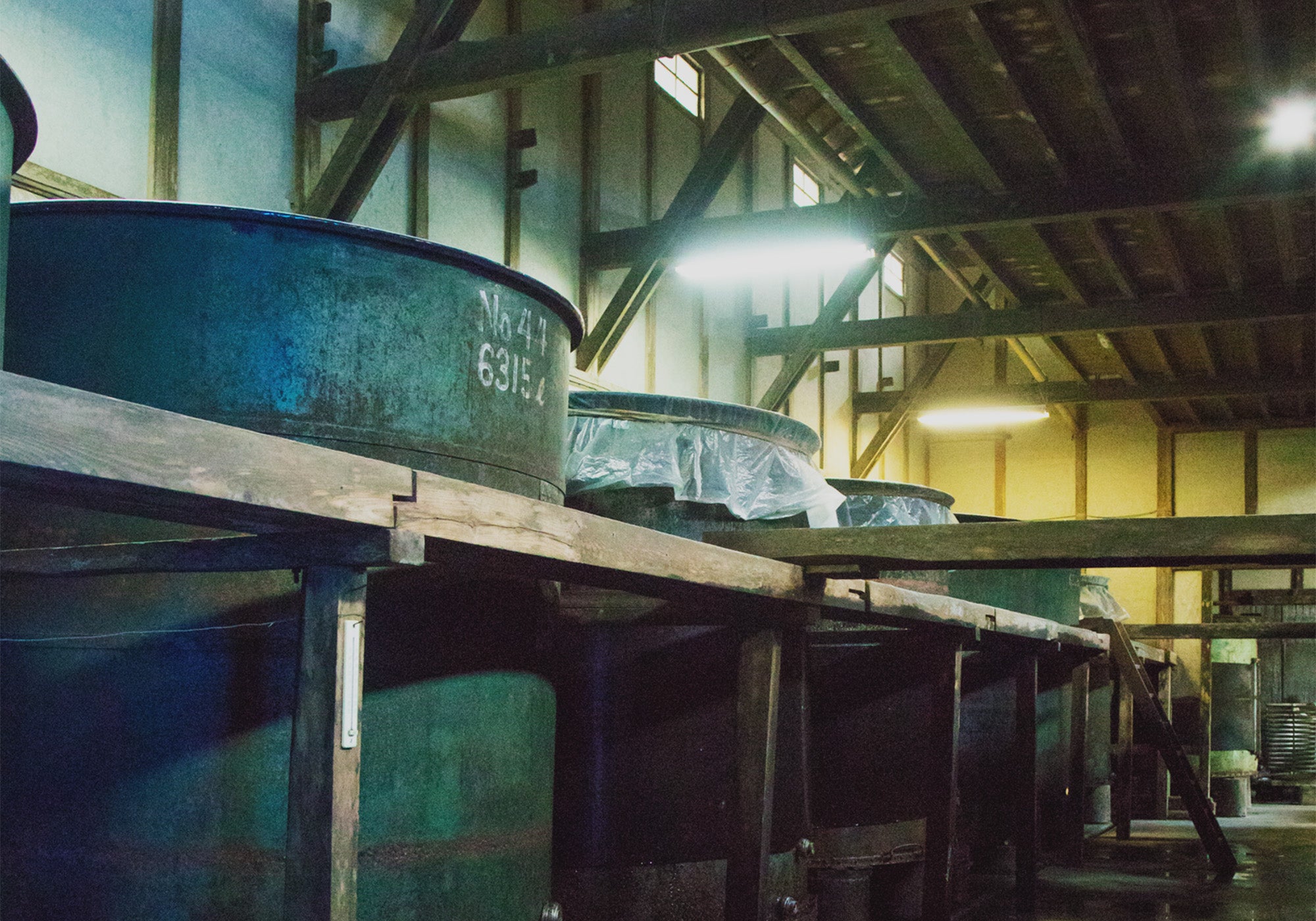 千葉県一宮町 稲花酒造の酒蔵内部